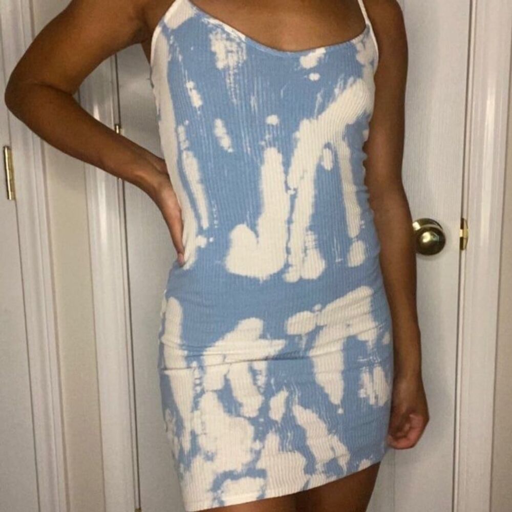 Cute Short sz:s Blue and White Tie Dye Dress